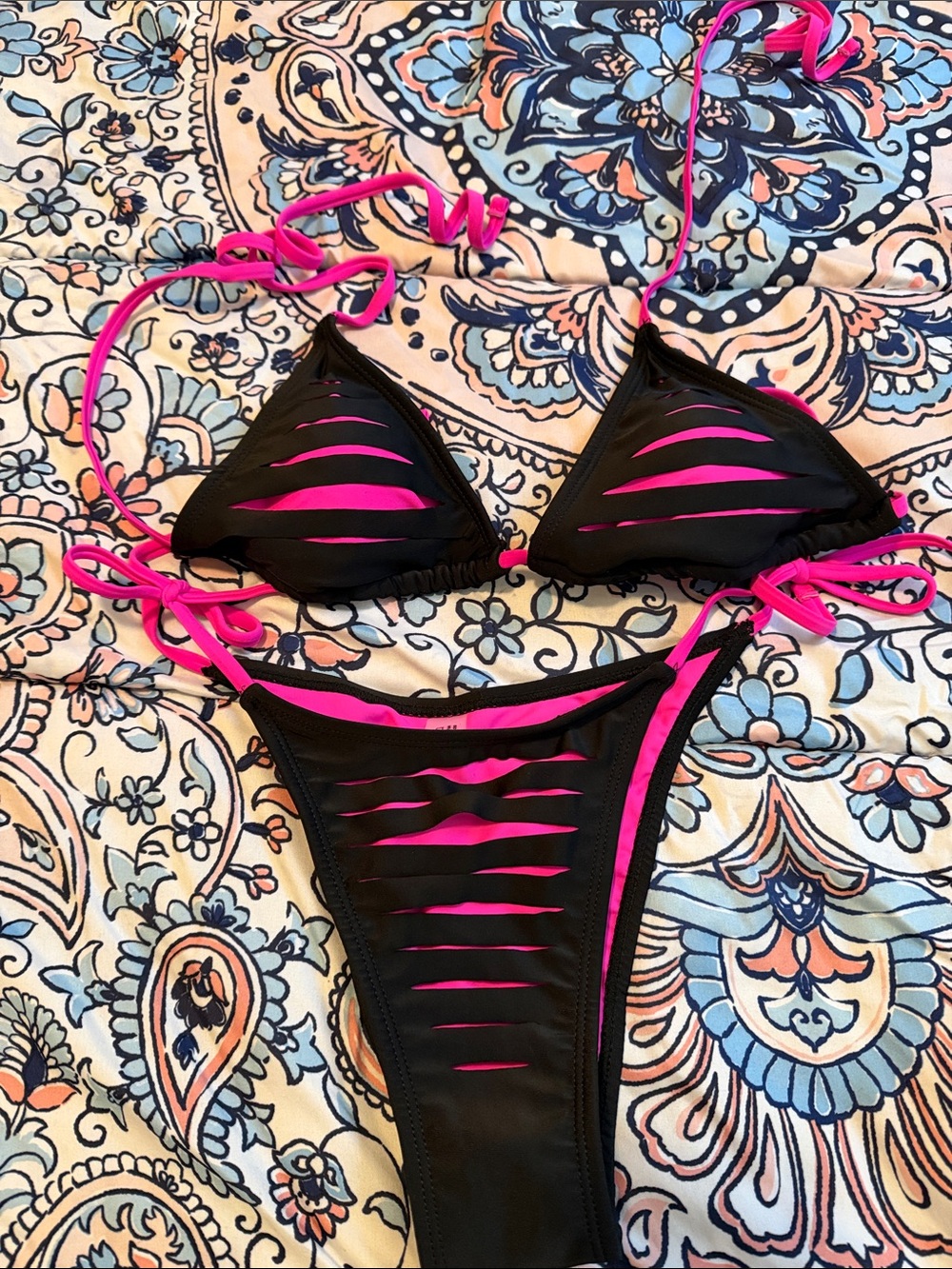 SHEIN Black and Hot Pink Cutout Triangle Bikini
